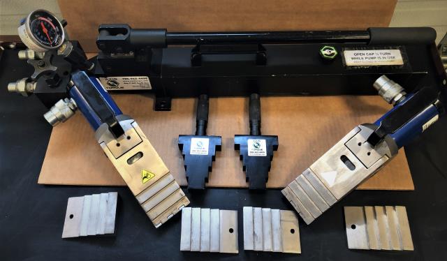 Where to find Hyd Vertical Lifting Wedge MAXI KIT in Edmonton